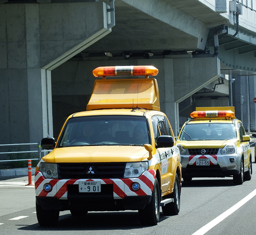 写真：【道路パトロールカー】