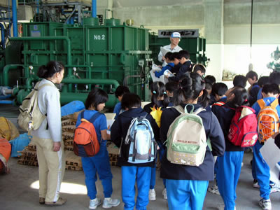 飯尾川排水機場での説明