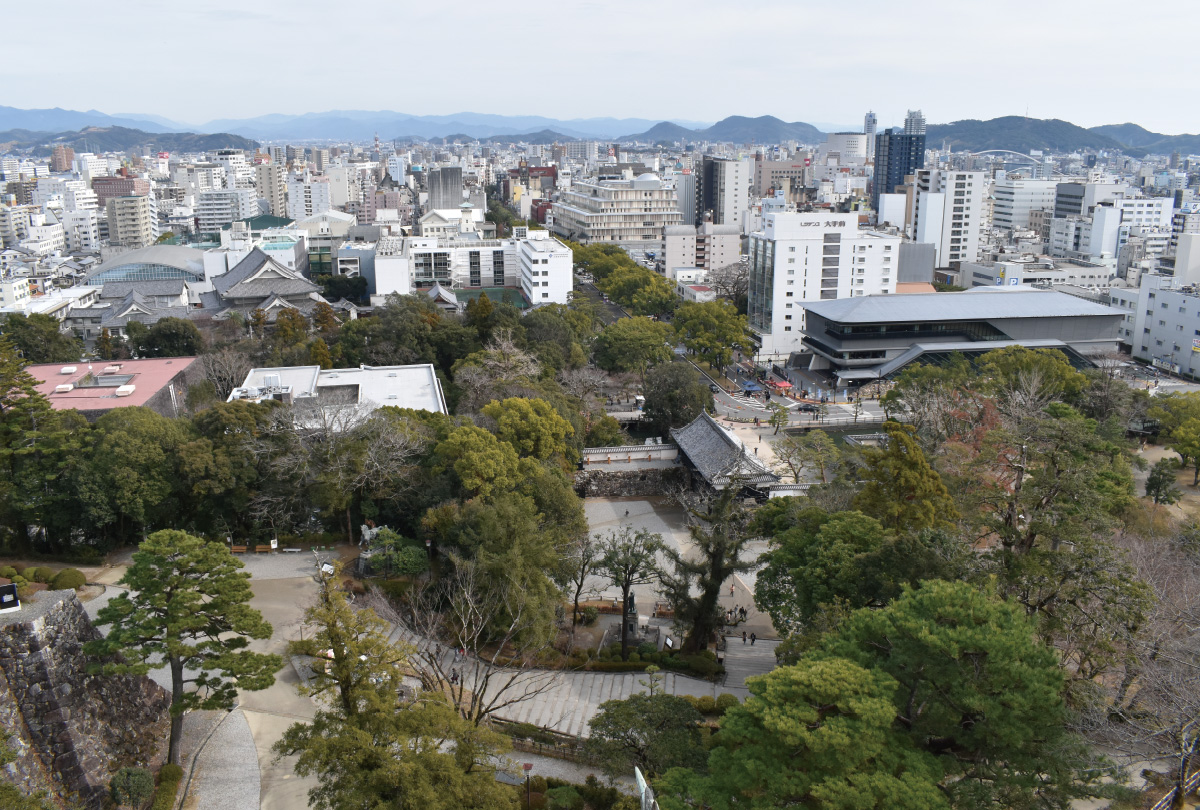 Experience History with Kochi Castle Keep and Views of the Castle Town