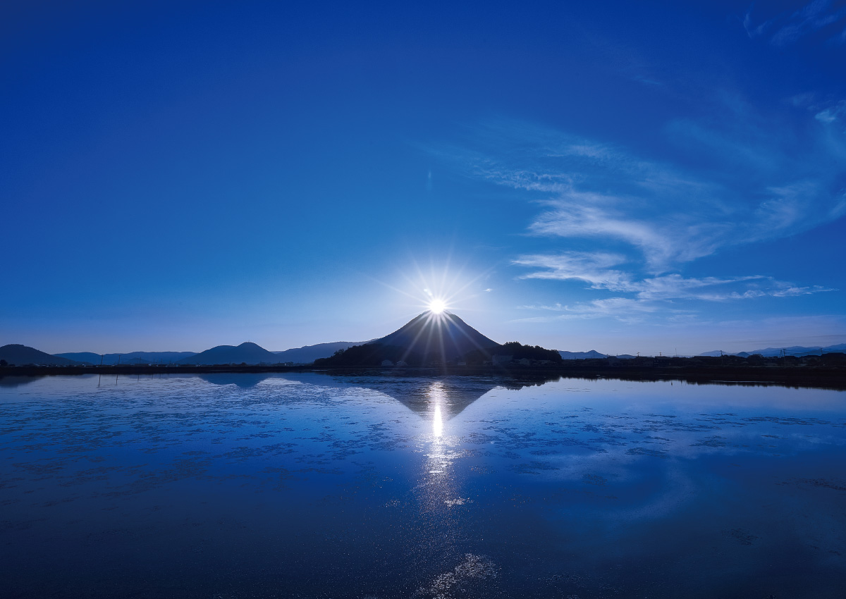 A Magical Landscape Woven by Nature Double Diamond Sanuki Fuji