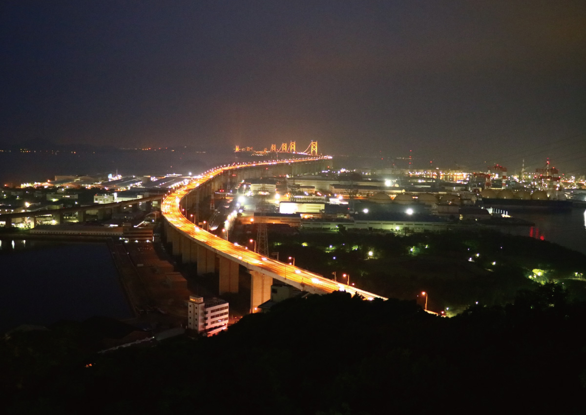 쇼쓰지야마 산 정상에서 보는 세토 내해와 세토 대교