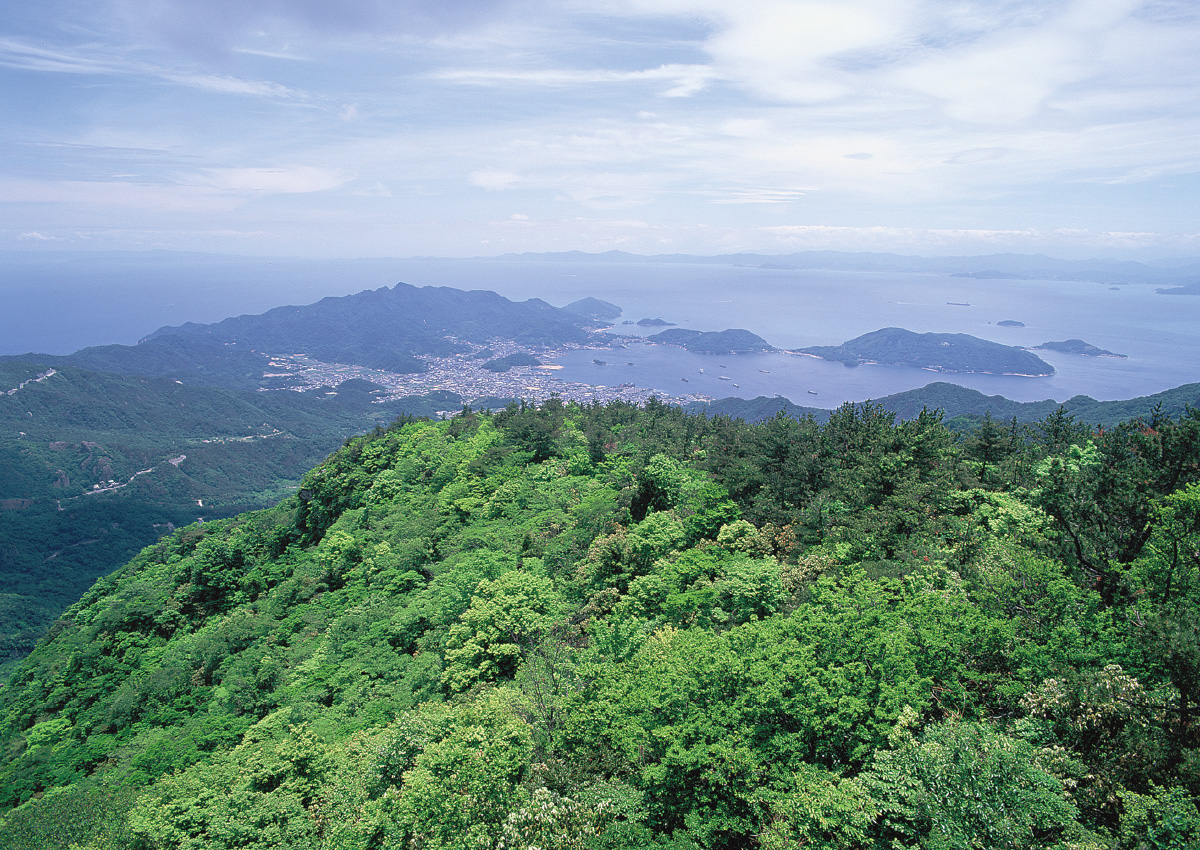 The Seto Inland Sea as Far as the Eye Can See from Shihozashi