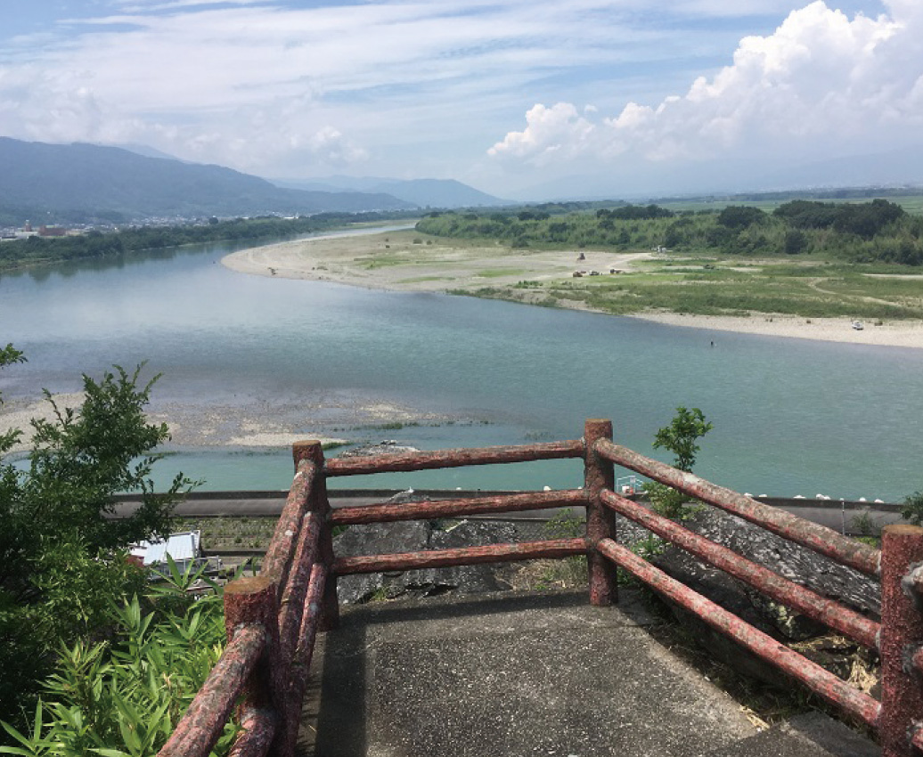 岩の鼻展望台