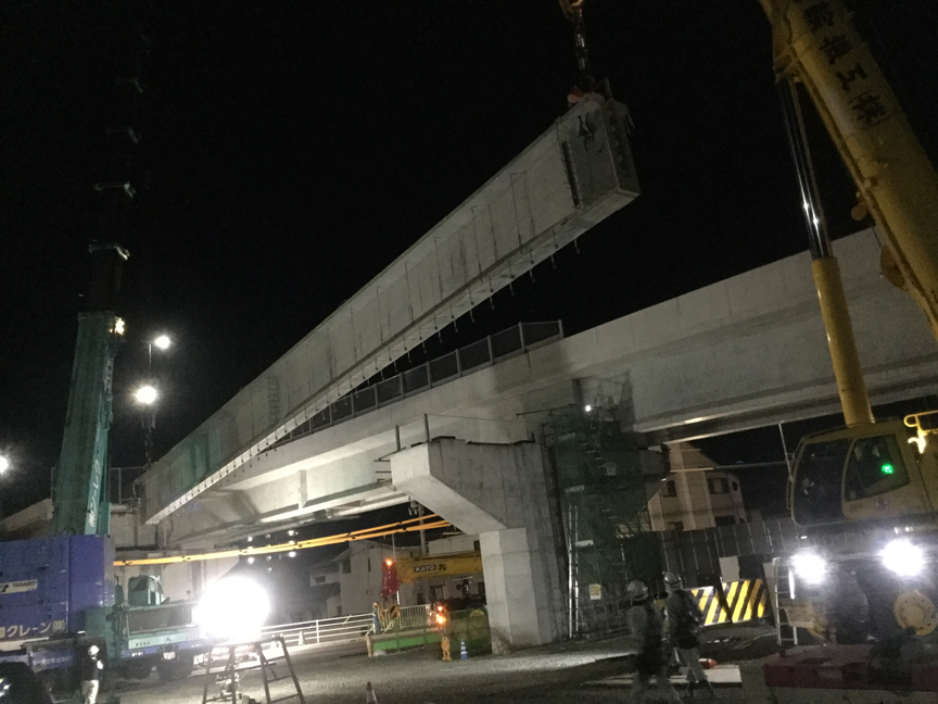 写真：【桁架設】