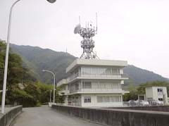 石手川ダム管理支所外観