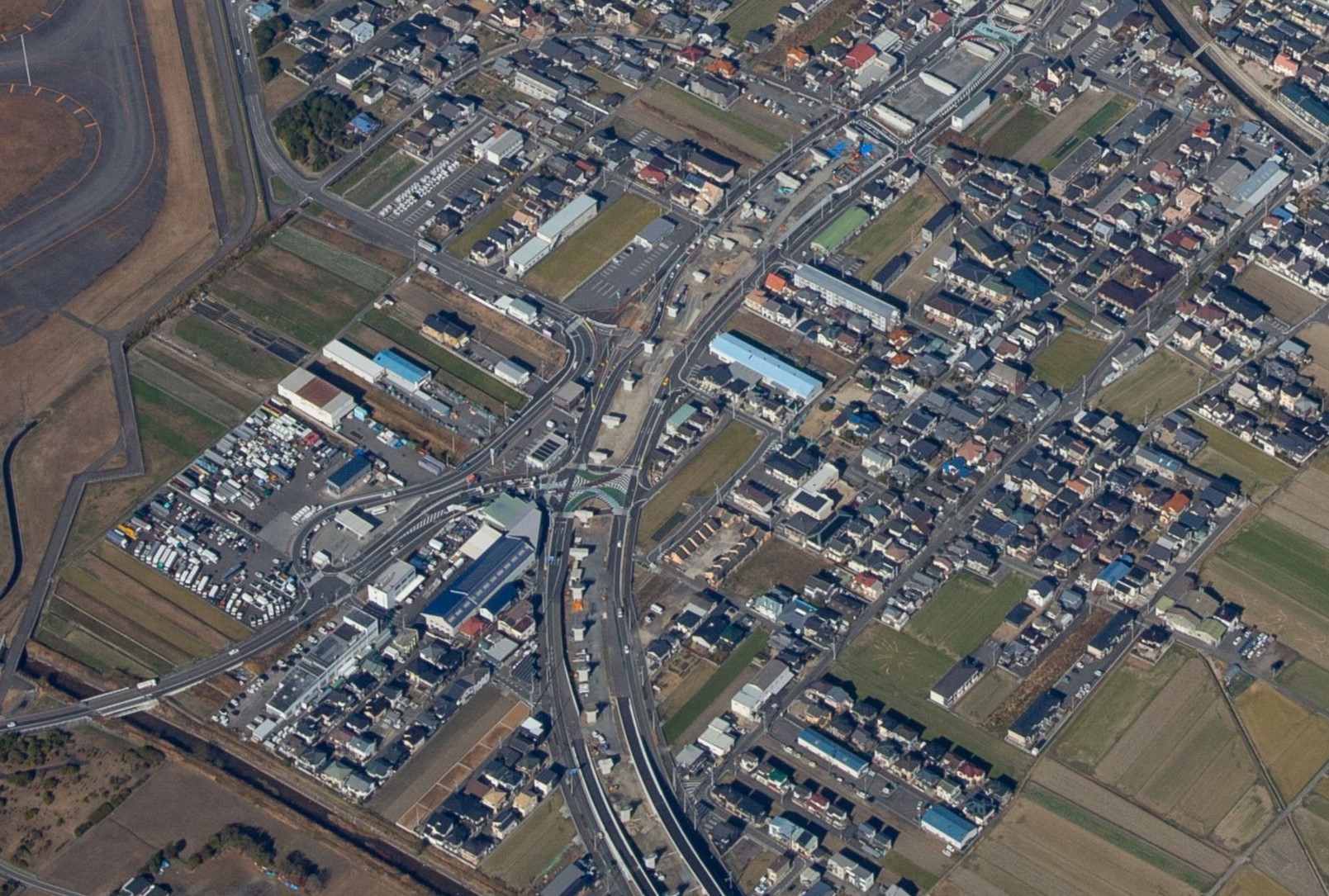 松山市南吉田町　東垣生ＩＣ付近