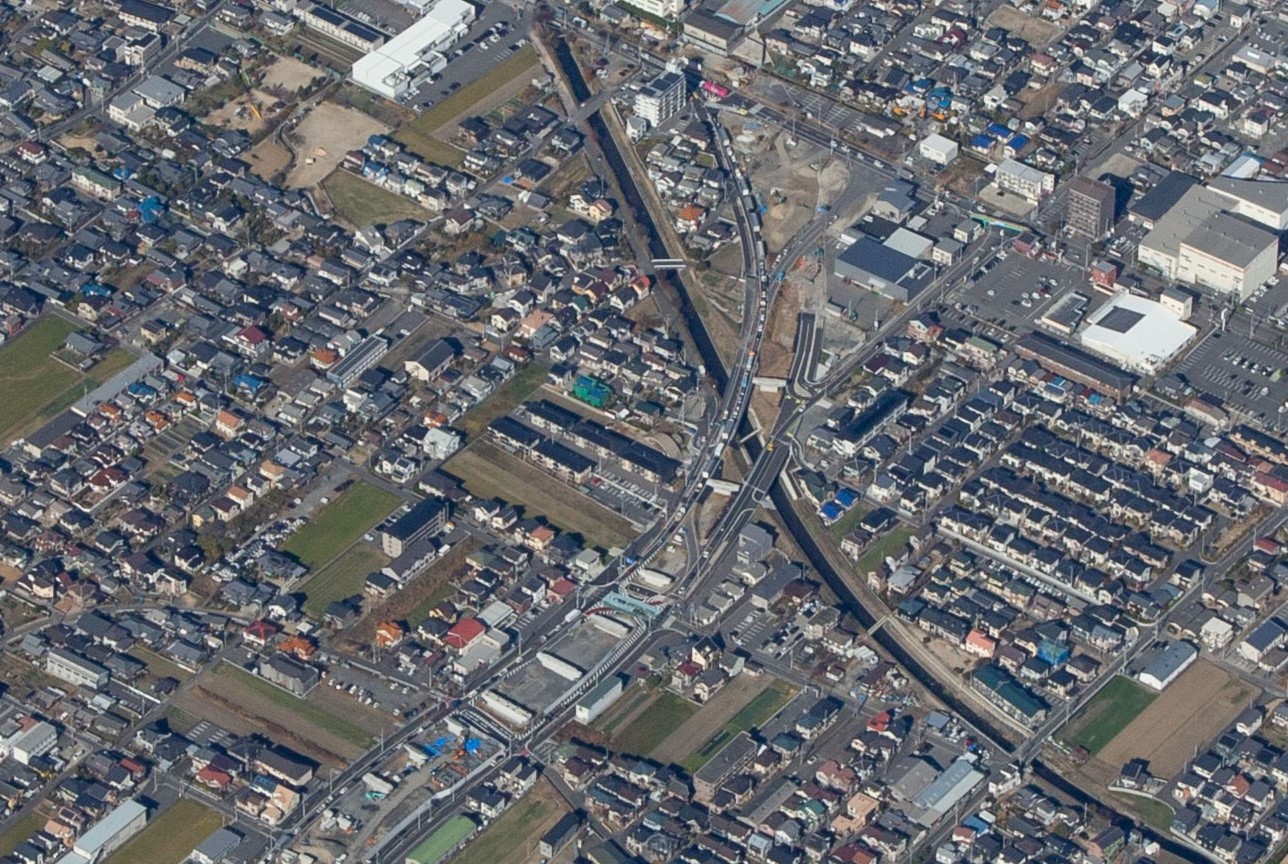 松山南吉田町　堂之元川付近