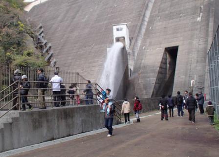 写真：【ダム見学2】