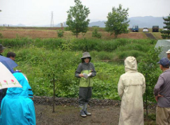 写真：【事業の概要説明と外来種について】