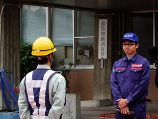 写真：【業者代表決意表明】