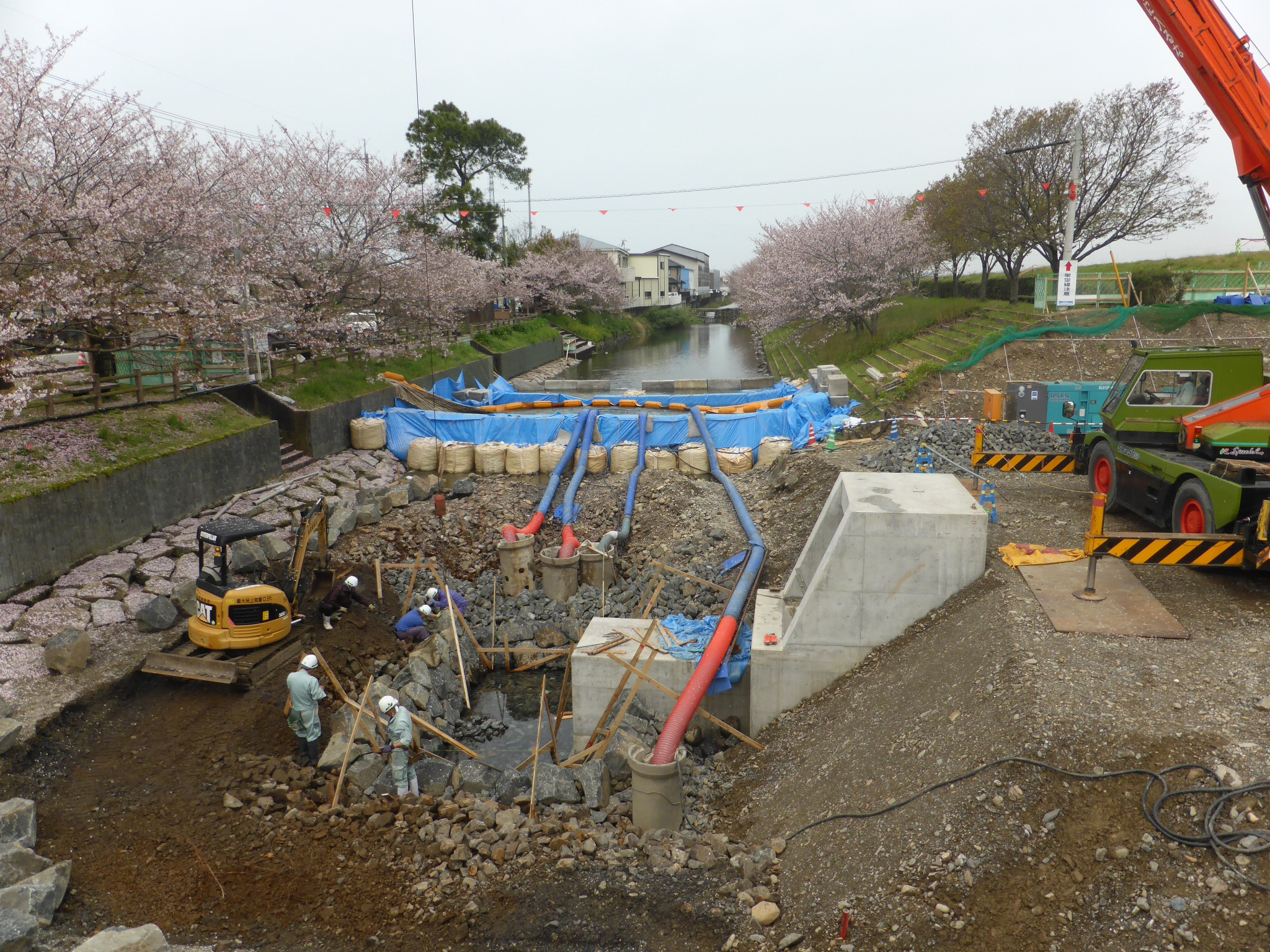 写真：【工事状況（平成２８年４月）】