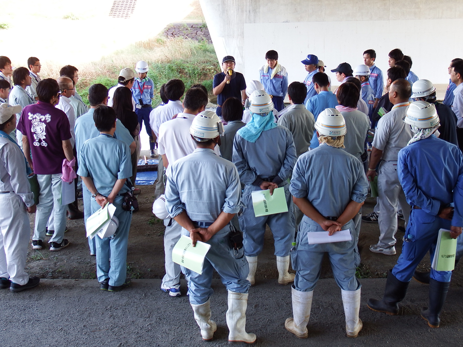 写真：【油処理剤等の使用方法講習会】