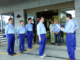 写真：【派遣命令書の交付】