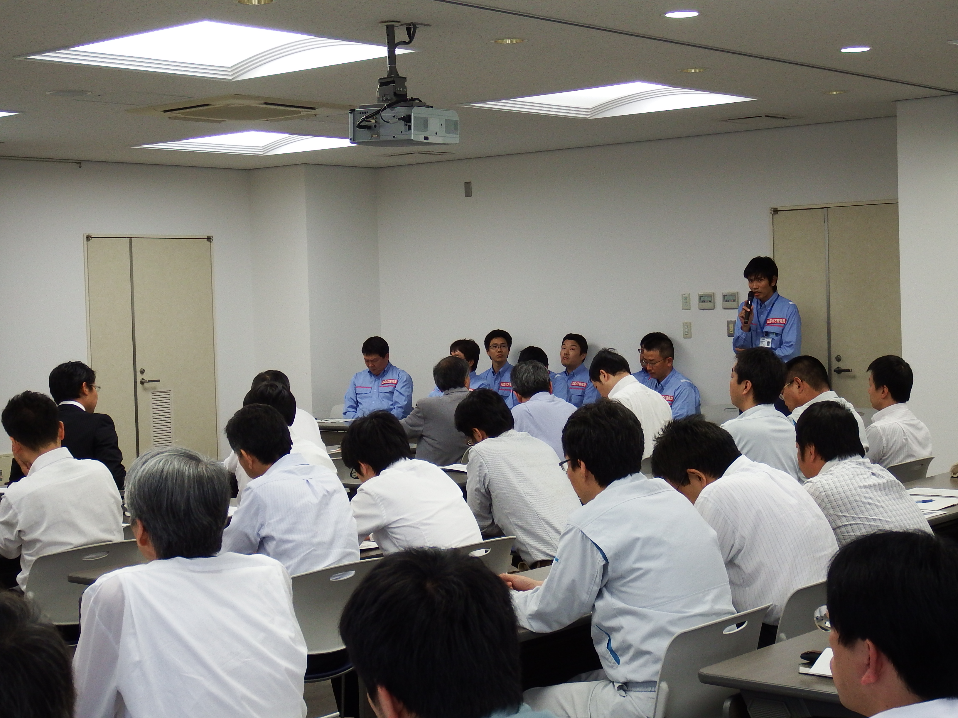 写真：【質　疑　応　答】