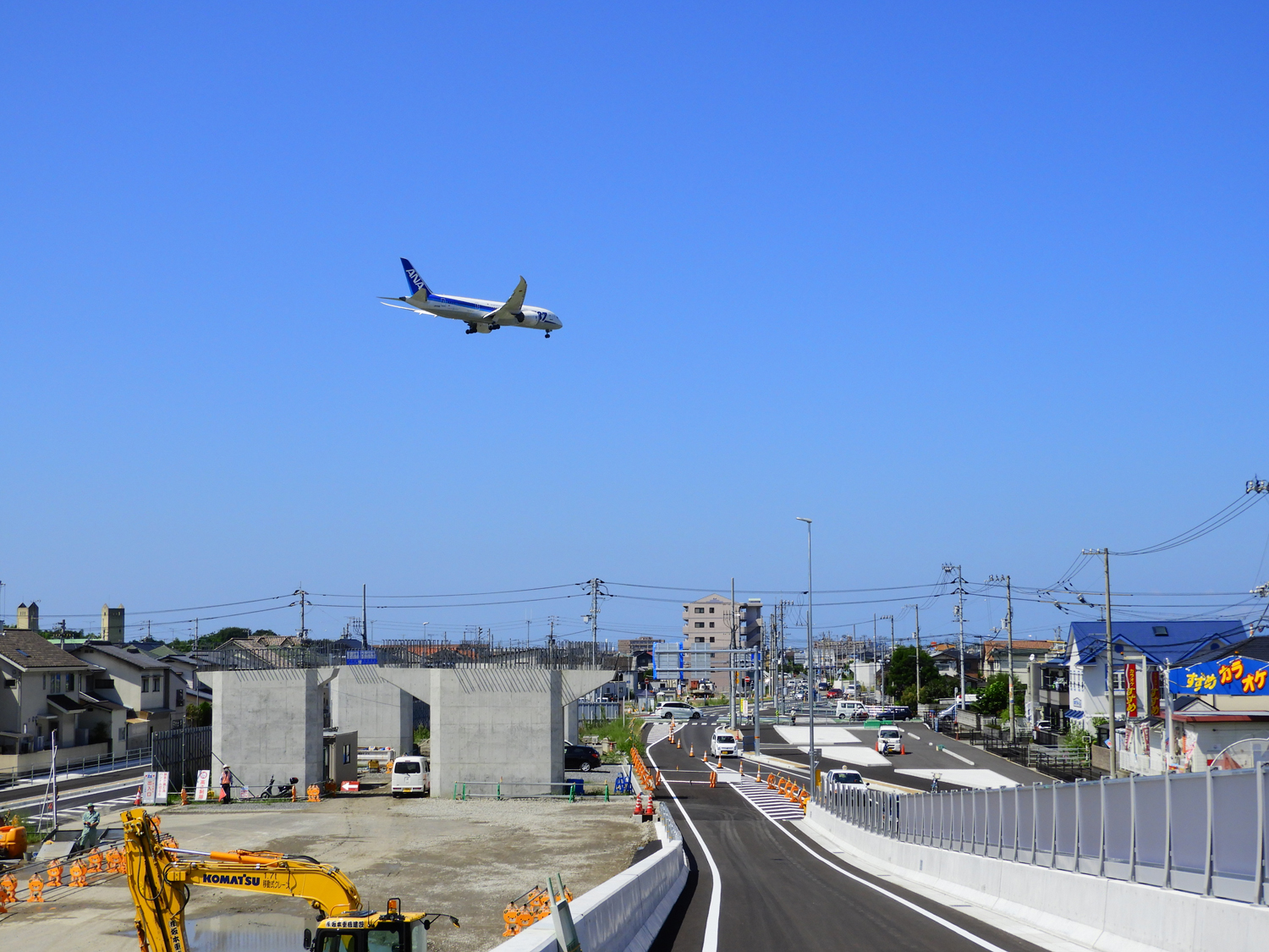写真:【側道橋入口付近】