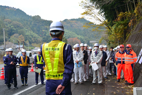 写真：【事務所長挨拶】