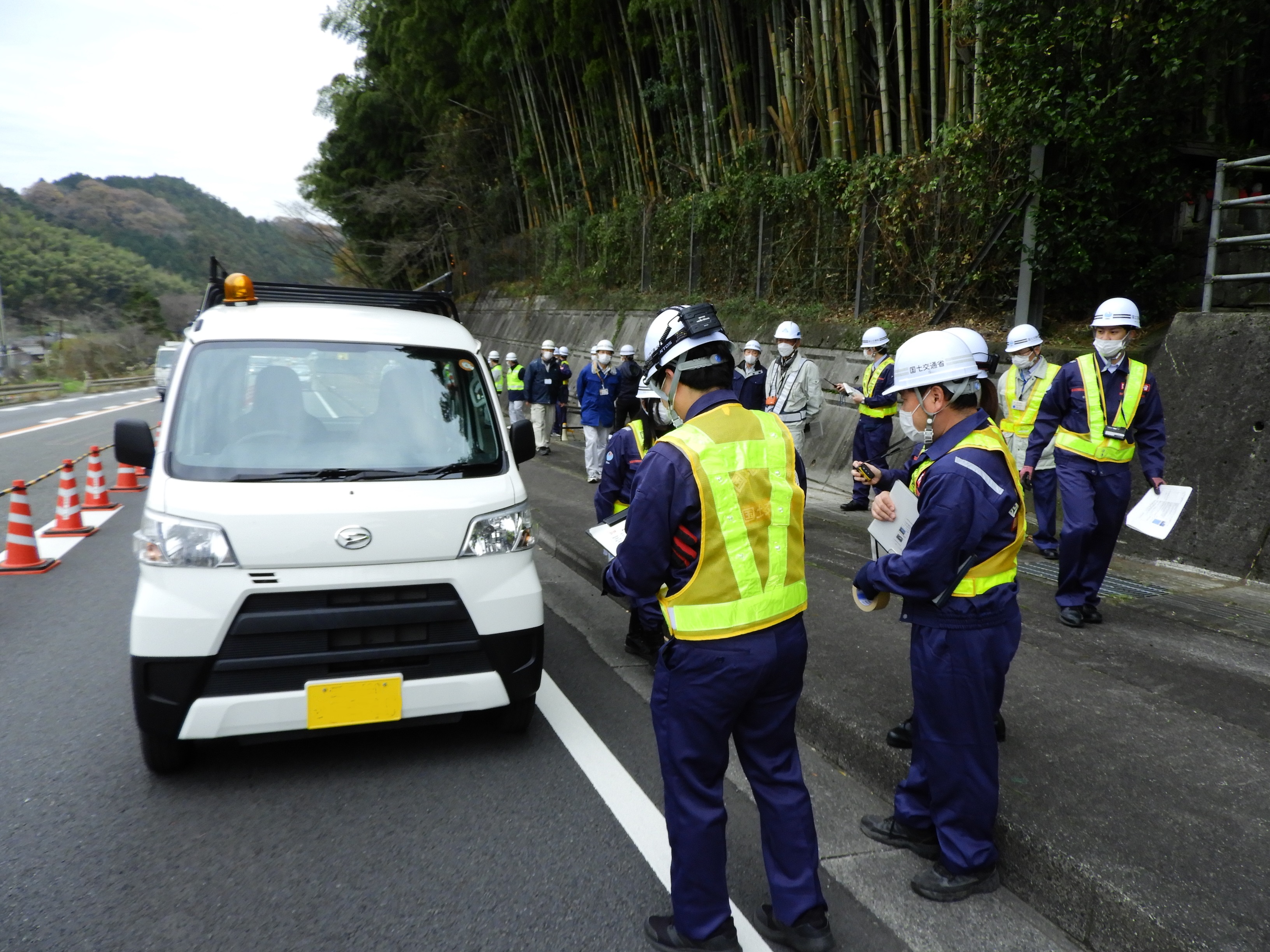写真：【放置車両の移動前の状況等確認・記録】