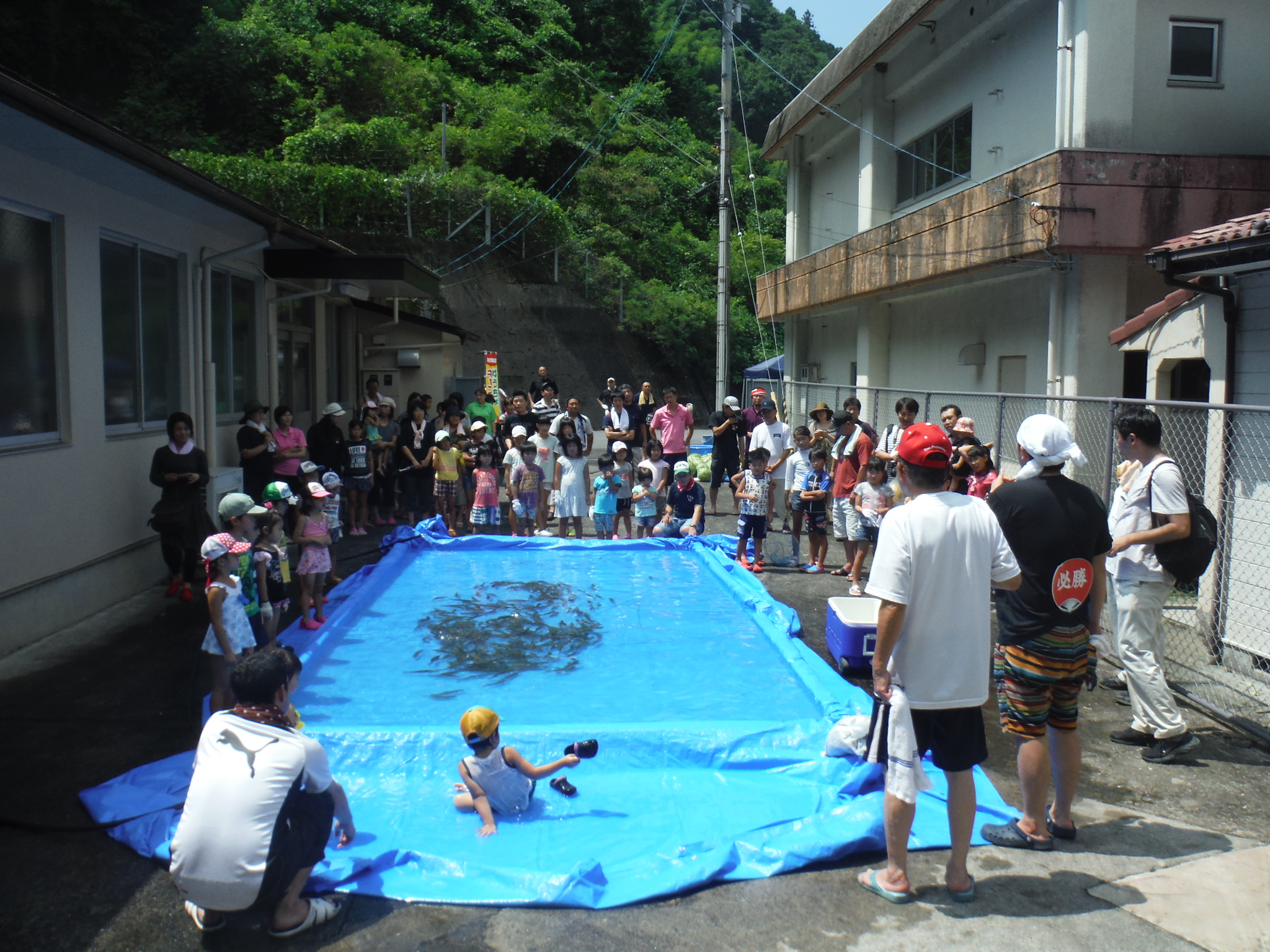 坂石地区清掃活動４
