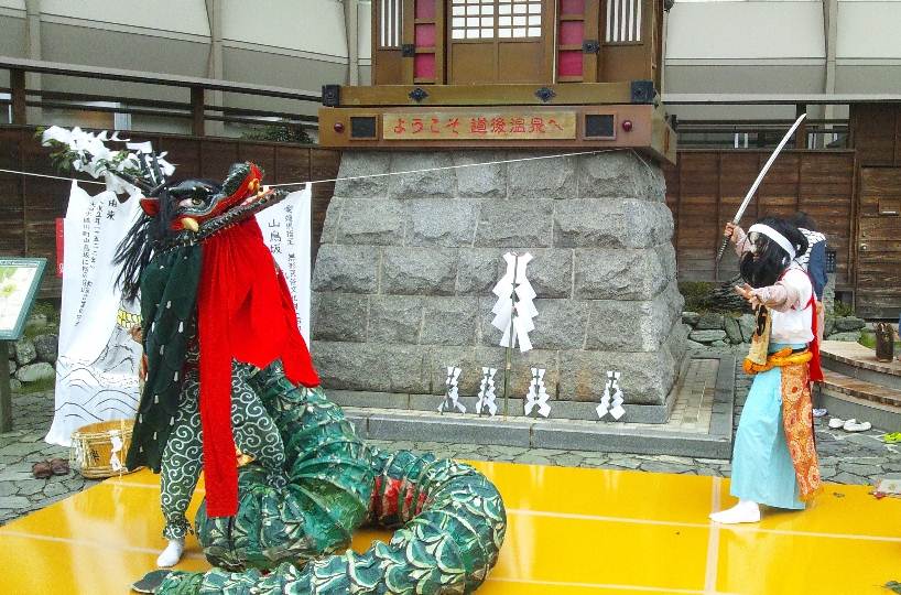 肱川イベント松山広場2